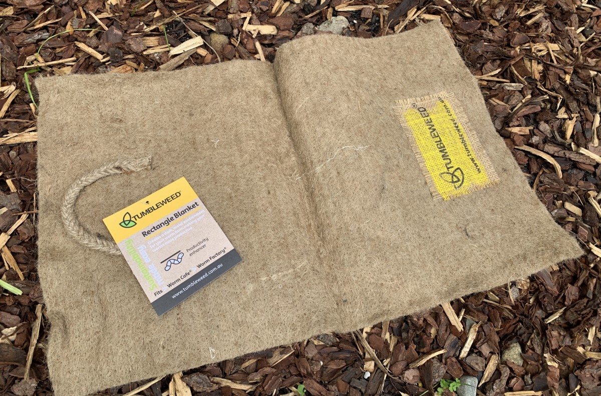 Alternatives to worm blankets Free Ways to Cover Worm Farms Eco